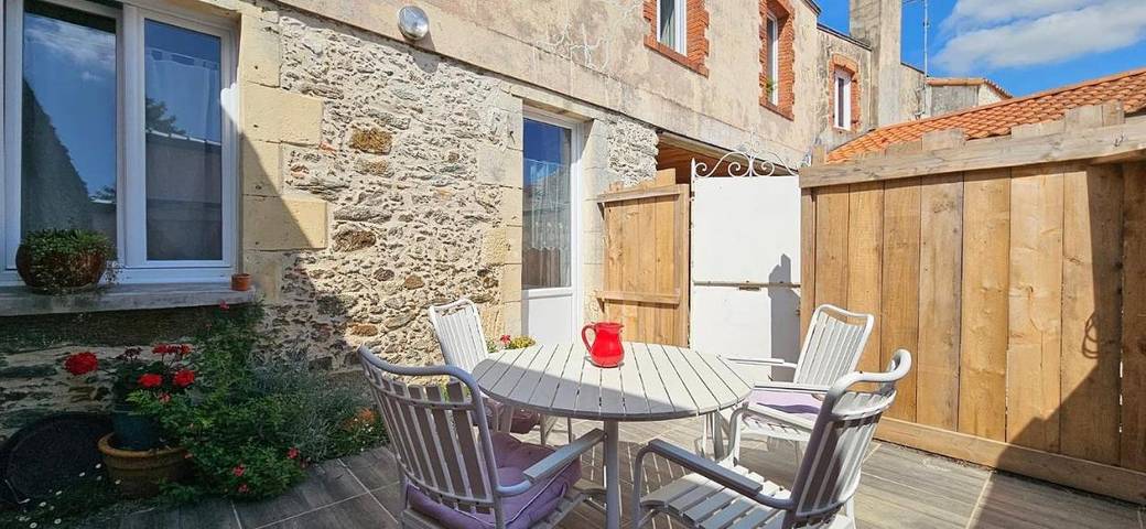 Gîte pour 4 personnes, avec terrasse à Saint-Christophe-du-Ligneron