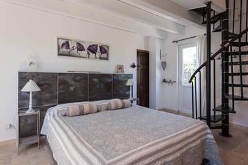 Gîte pour 4 Personnes dans Mazan, Parc naturel régional du Mont-Ventoux, Photo 1