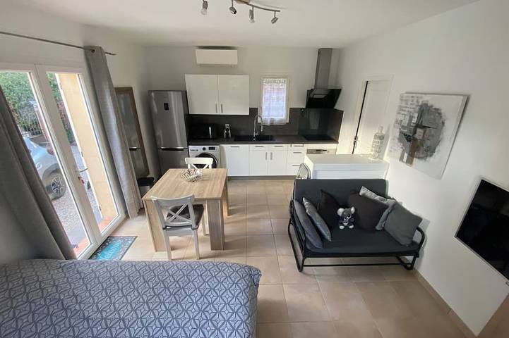 Location de vacances pour 8 personnes, avec jardin à Roquefort-les-Pins - 2