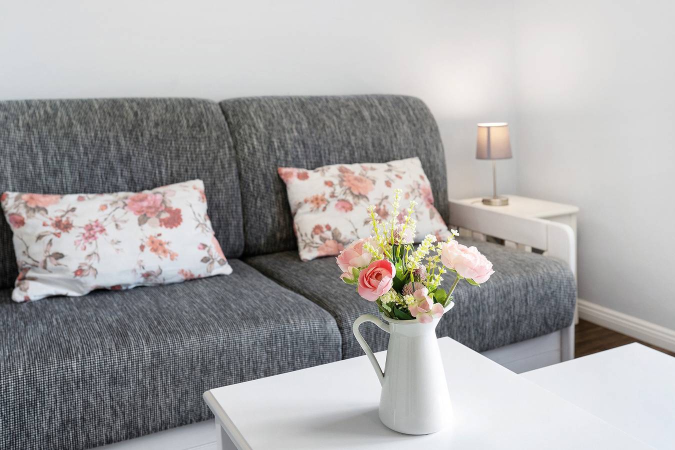 Ganze Wohnung, Ferienwohnung 'Reetferienhaus Lütt' mit Gemeinschaftsterrasse und Wlan in Schaprode, Rügen