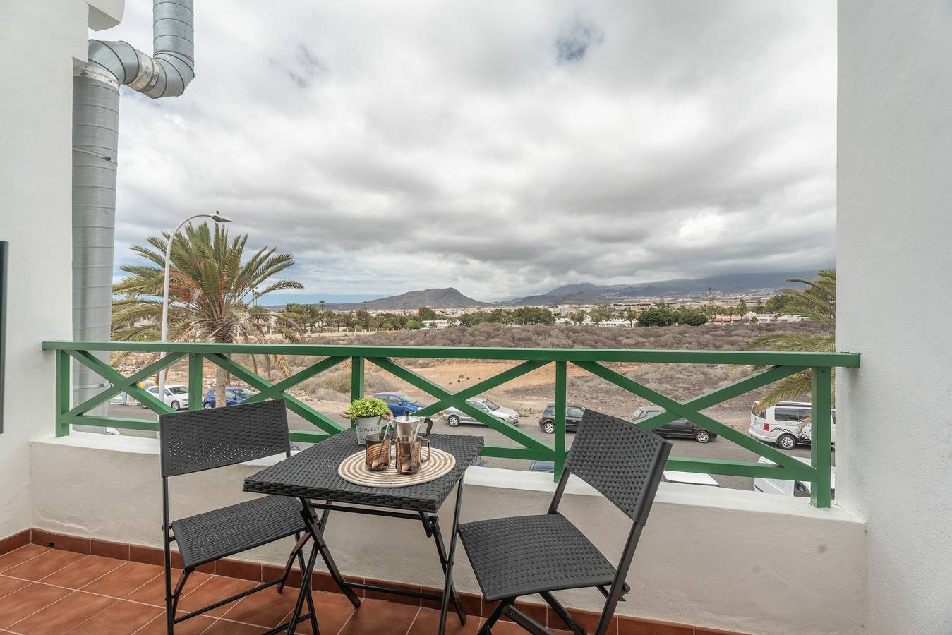 Appartement entier, Vacances 'Costa Serena' avec vue sur la montagne, piscine partagée et Wi-Fi in Costa del Silencio, Arona