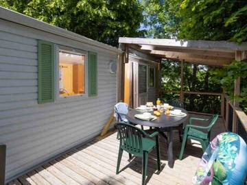 Camping pour 4 Personnes dans Murol, Région de Besse-et-Saint-Anastaise, Photo 1