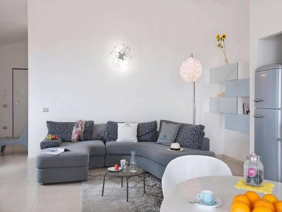 Spacious Villa with Pool in Tavullia, Pesaro-Urbino