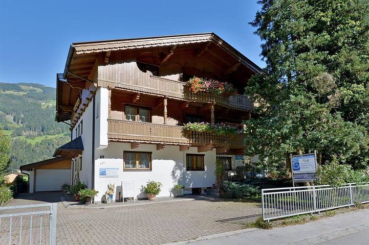 B&B für 2 Personen, mit Balkon und Terrasse sowie Garten und Sauna im Zillertal