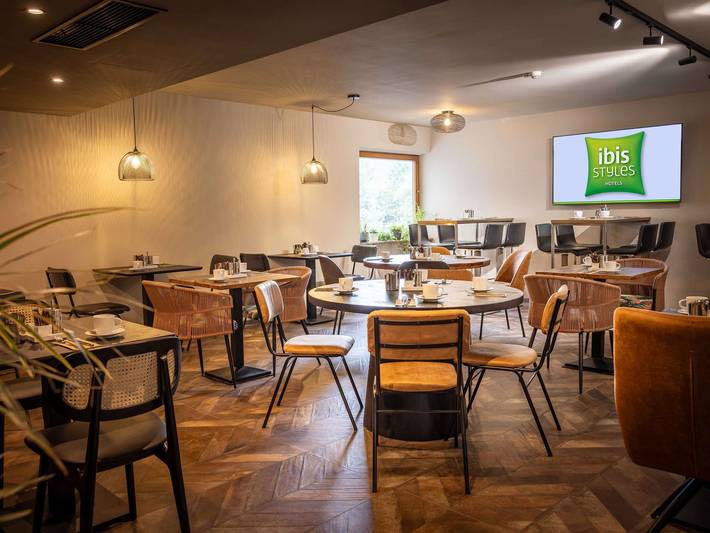 Ibis Styles Aalen - Standard Doppelzimmer mit 1 Queensize Bett in Aalen, Schwäbische Ostalb