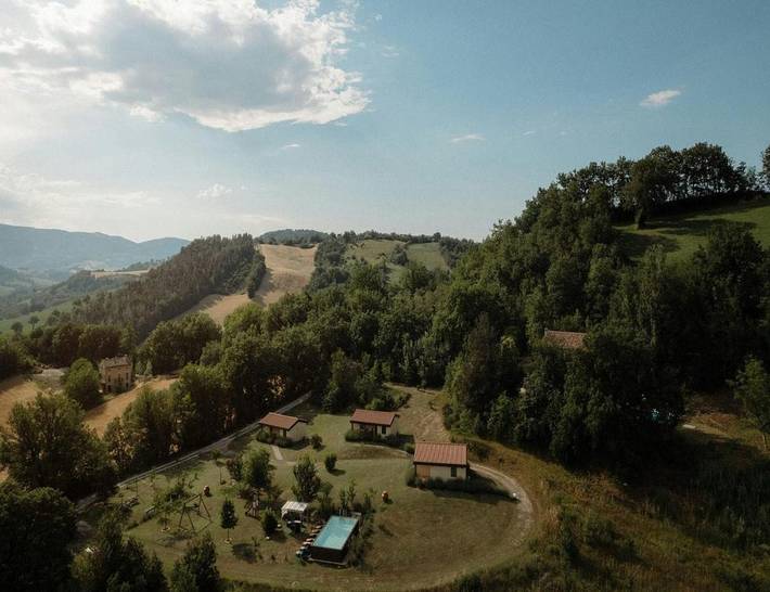 Agriturismo per 4 persone, con Terrazza e Giardino nonché Piscina e Panorama a San Ginesio
