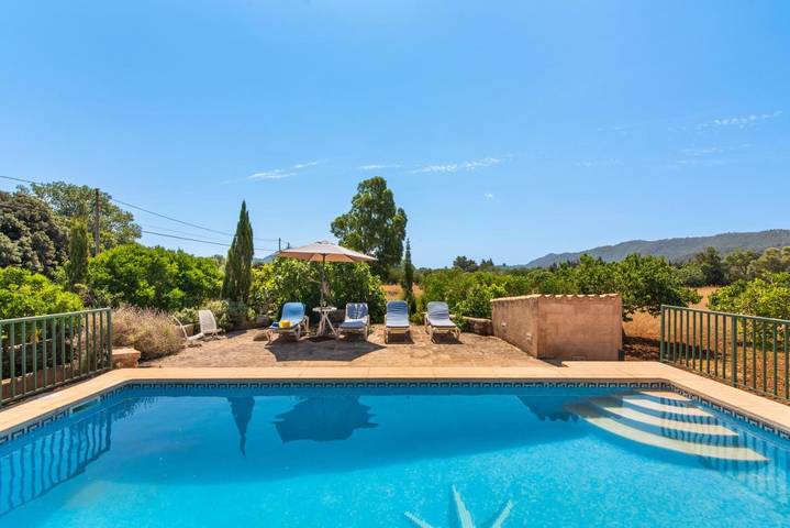 Villa för 4 Personer, med trädgård samt pool och utsikt, barnvänlig - 1