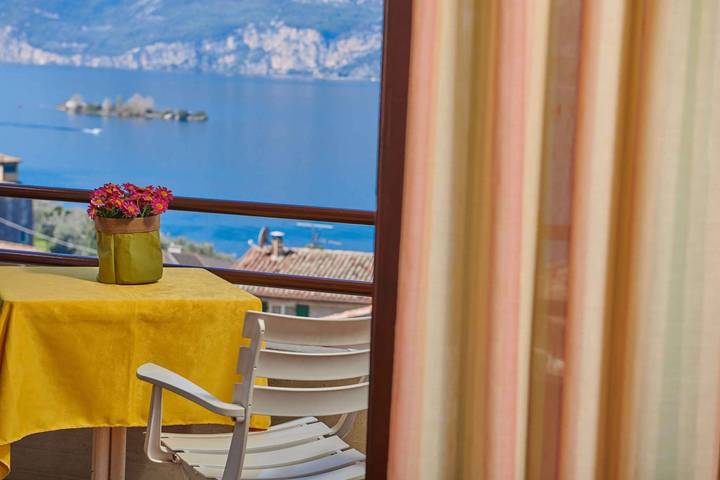 Ferienwohnung für 5 Personen, mit Balkon und Garten am Gardasee - 2