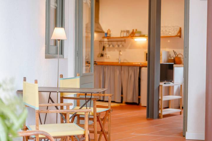 Ferienwohnung für 4 Personen, mit Balkon und Garten in Tamariu