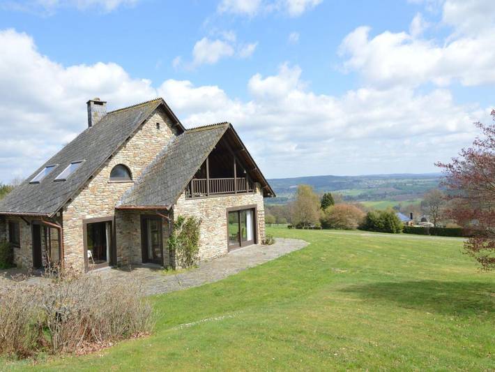 Location de vacances pour 9 personnes, avec Terrasse et Jardin à Lierneux