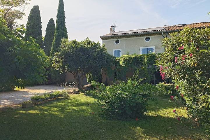 Casa de campo tradicional provenzal para 8 personas con piscina y Spa en 11900 m² in Le Thor, Vaucluse