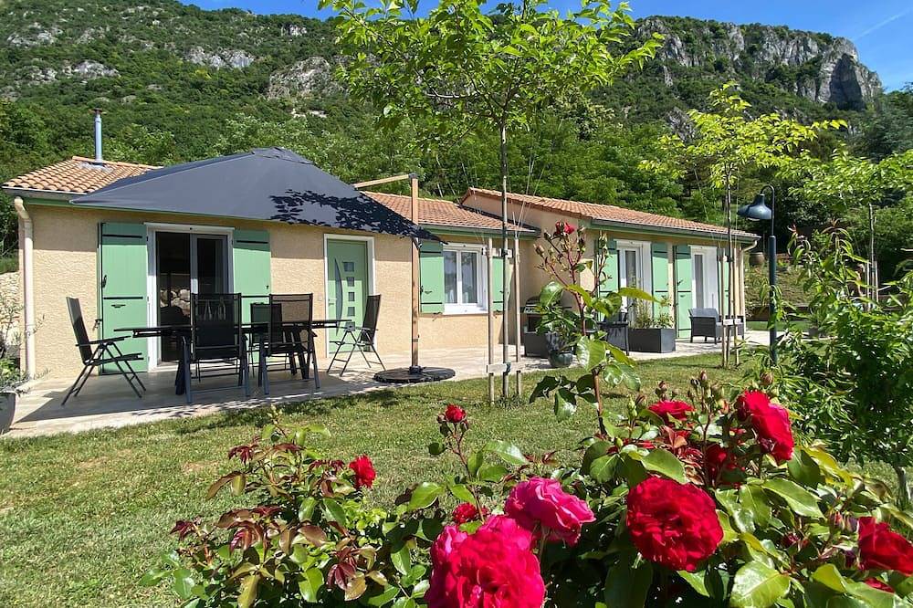 Maison de vacances « Le Beauregard - Piscine » avec vue montagne, Wi-Fi et climatisation in Beauregard-Baret, Région de Valence