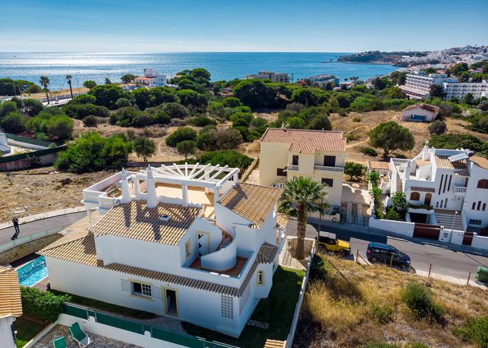 Ferienhaus mit Meerblick für 8 Personen, mit Balkon und Garten an der Algarve - 2