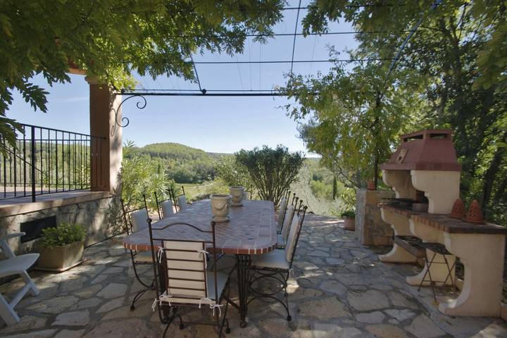 Gîte pour 6 personnes, avec piscine à Saint-Antonin-du-Var - 4
