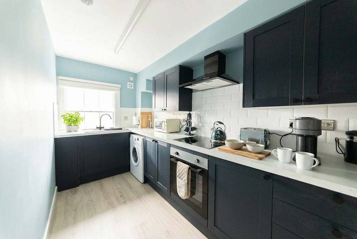 Ganze Wohnung, Sleek Central Birmingham 1Br Near Rail in Liverpool, Merseyside