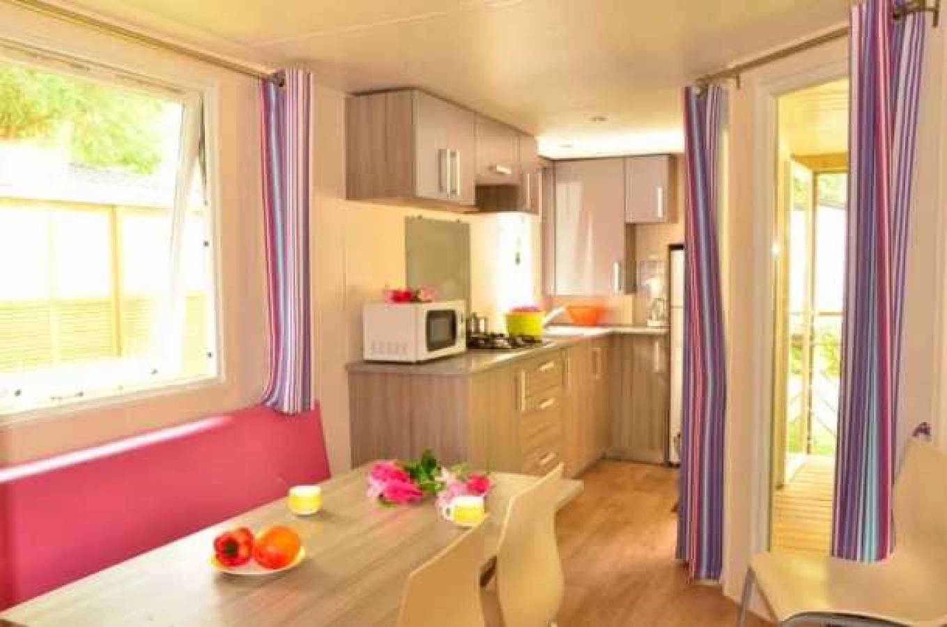 Camping 4 étoiles - Parc aquatique - eeicce in Murol, Regionaler Naturpark Volcans d'Auvergne