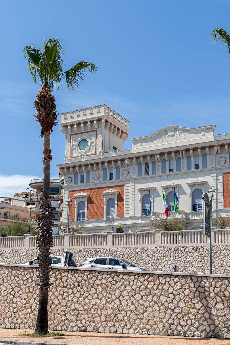 Appartement entier, Appartement de vacances pour 4 personnes avec balcon/terrasse in Nettuno, Province de Rome