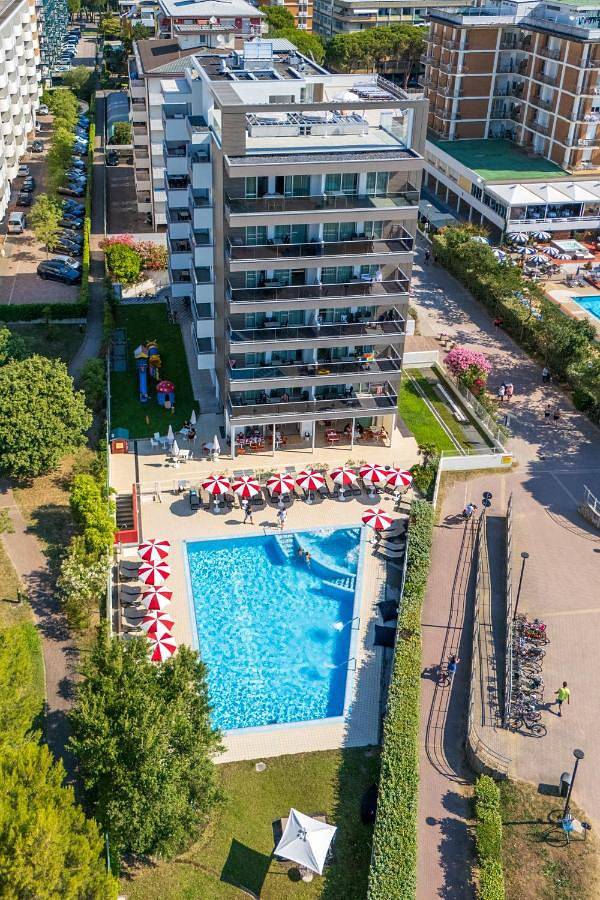 Ferienhaus für 5 Personen, mit Ausblick und Pool sowie Sauna und Garten in Bibione - 4