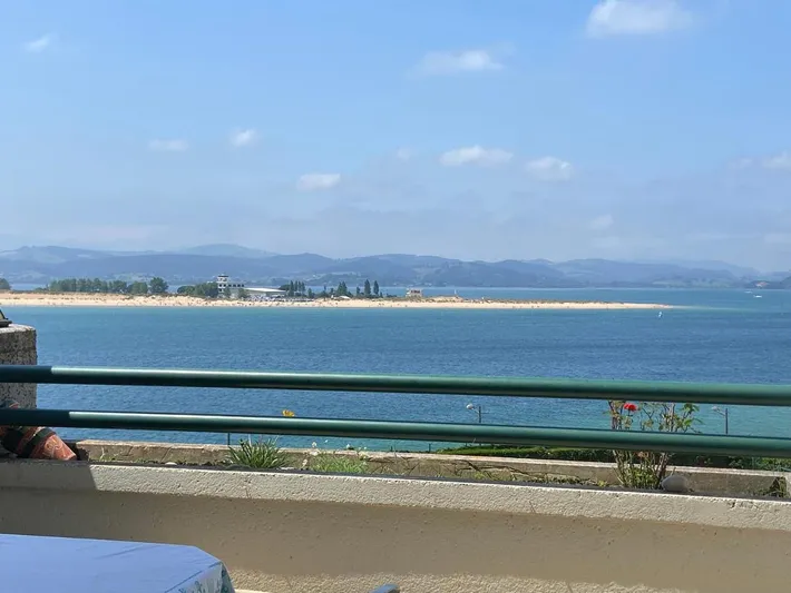 Apartamento de vacaciones para 5 personas, con jardín además de vistas y piscina - 1