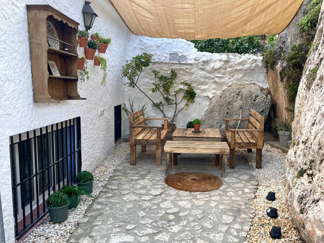 2-Bed Country House - Mountain Views - Sleeps 6 in Rute, Sierras Subbéticas