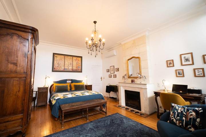 Location de vacances pour 2 personnes, avec vue et terrasse à Saint-Estèphe - 2