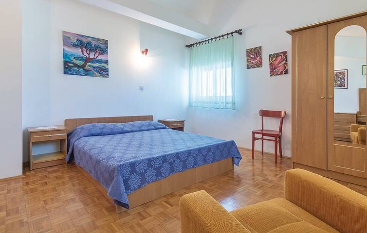 Entire apartment, Holiday apartment for 4 people in Pjescana Uvala, Southcoast Istria