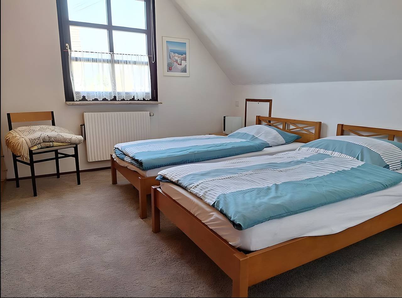 Appartement entier, Appartement "Königswinter" avec terrasse commune, balcon et Wi-Fi in Königswinter, Windecker-Ländchen