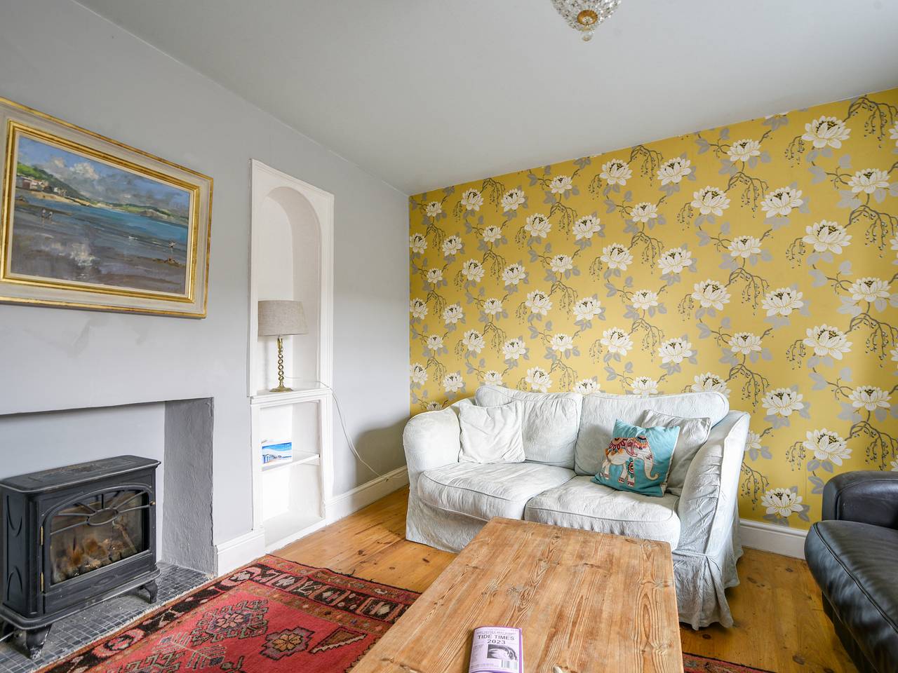 Thatched Cottage in Charmouth, Dorset