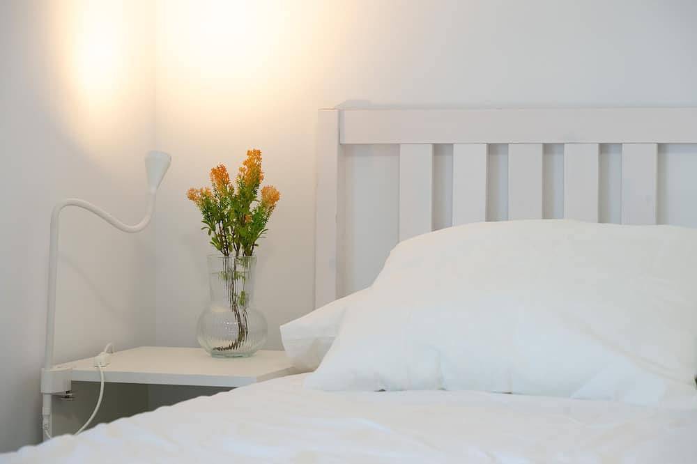 Hostal Palacio Hotel París - Habitación 6A2 in Huelva, Costa de la Luz