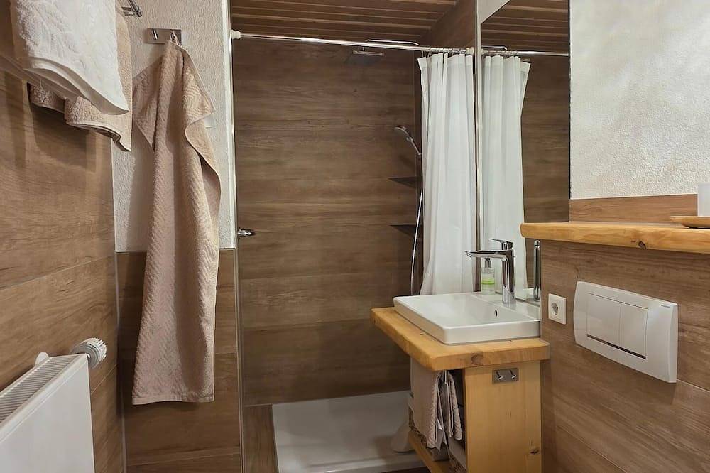 Apartamento inteiro, Apartamento com 2 quartos e fantásticas vistas panorâmicas in Arnbruck, Baviera Oriental