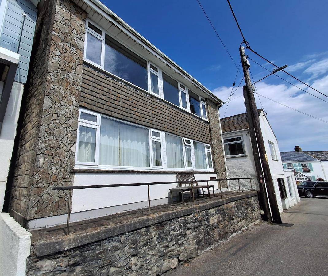 Entire apartment, Two-Bedroom Apartment in Porthleven, Cornwall