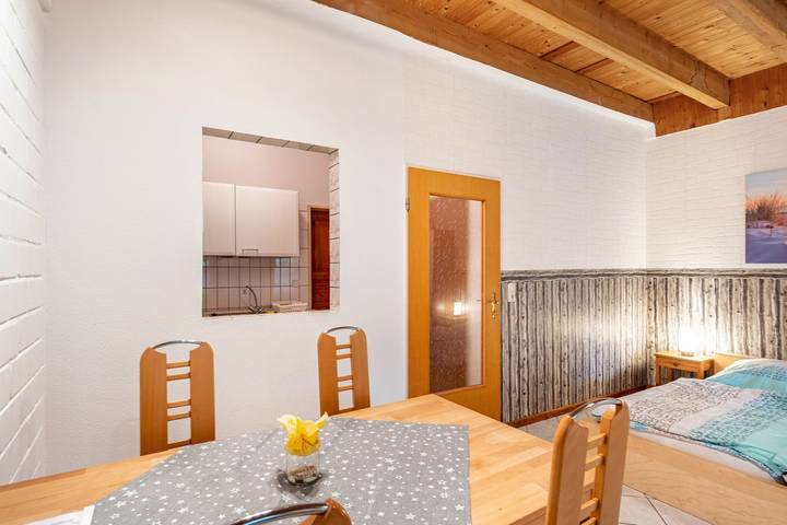 Ferienwohnung für 4 Personen, mit Garten und Sauna, mit Haustier in Ihlow - 4