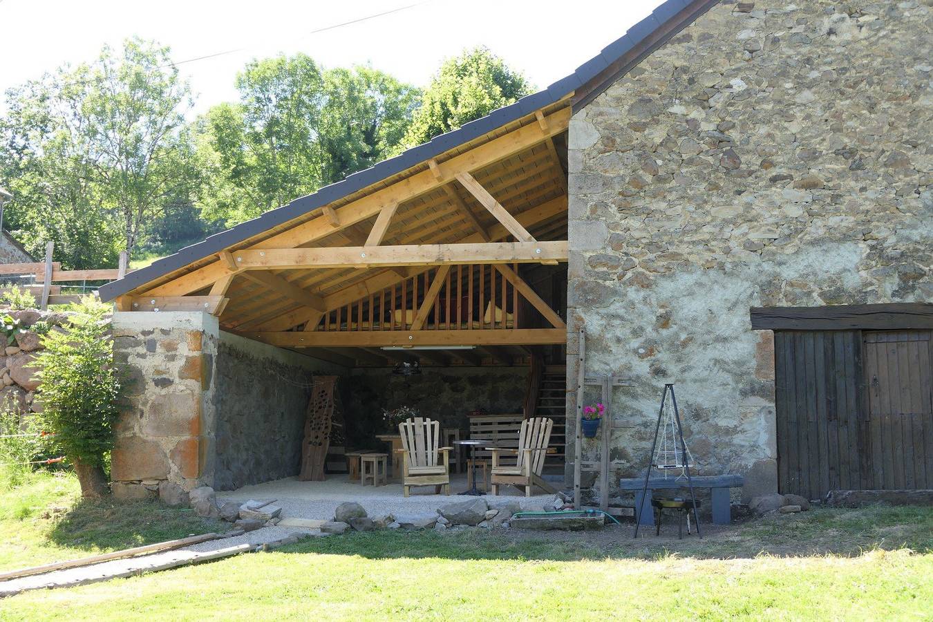 Roulotte "Le Gîte-Ânes" in Jou-sous-Monjou, Région d'Aurillac
