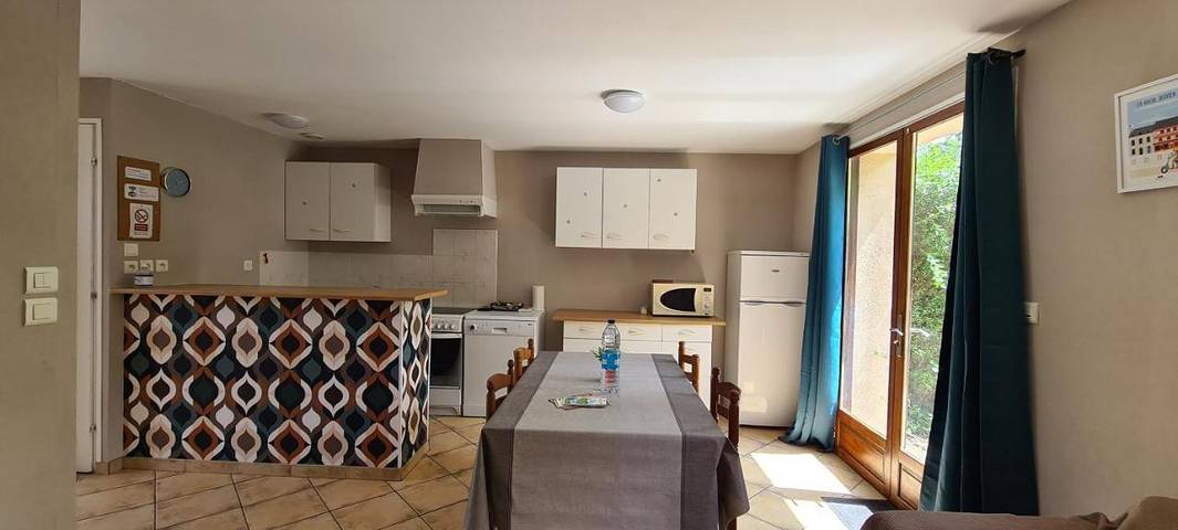 Gîte pour 4 personnes, avec Terrasse à La Roche-Derrien - 3