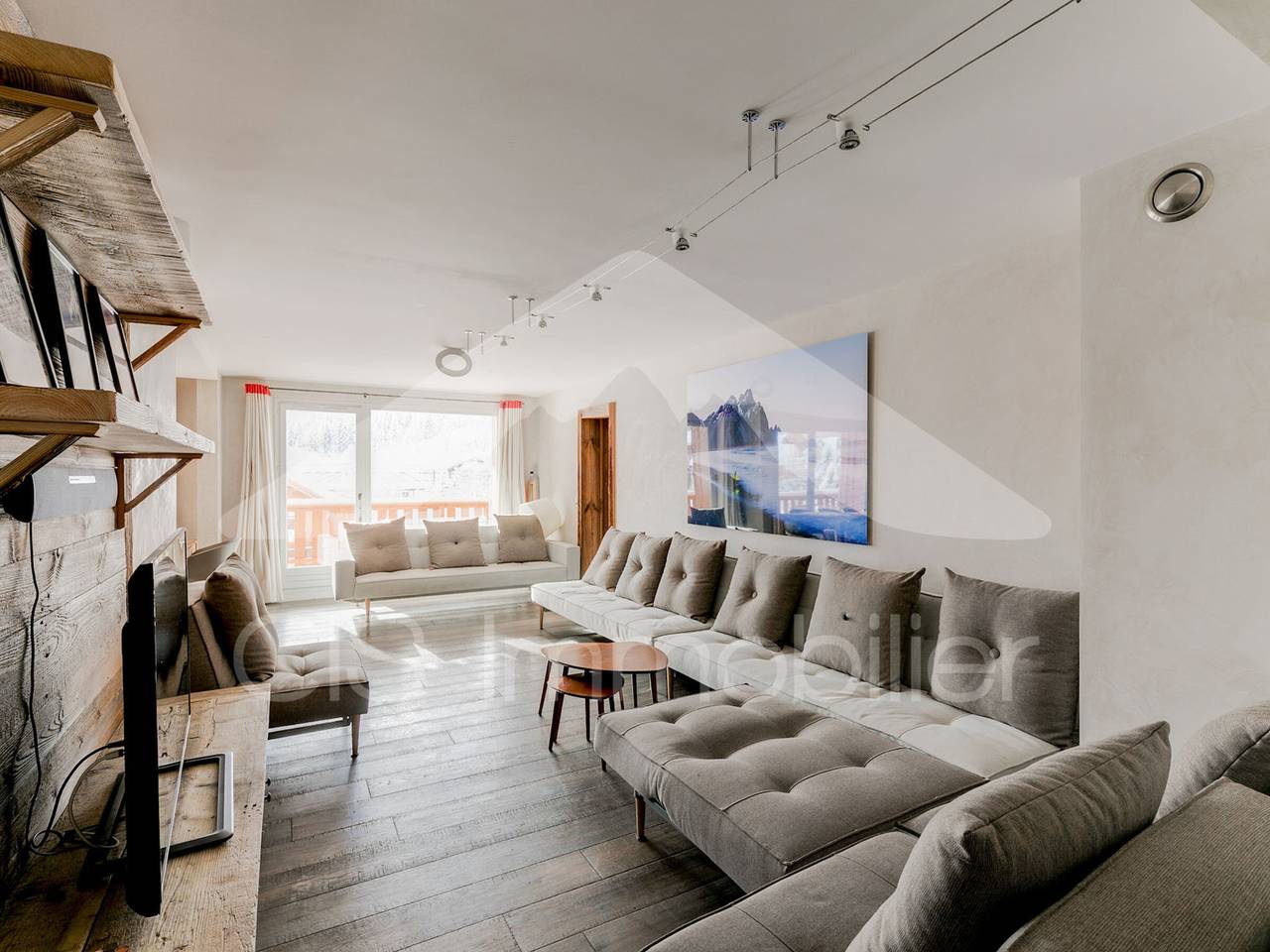 Appartement entier, Appartement 6 pièces rénové pour 10, centre Méribel, proche pistes, avec Wifi in Méribel, Les Allues