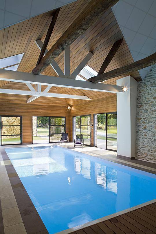 Gîte pour 4 personnes, avec piscine ainsi que terrasse et jardin à Quelneuc