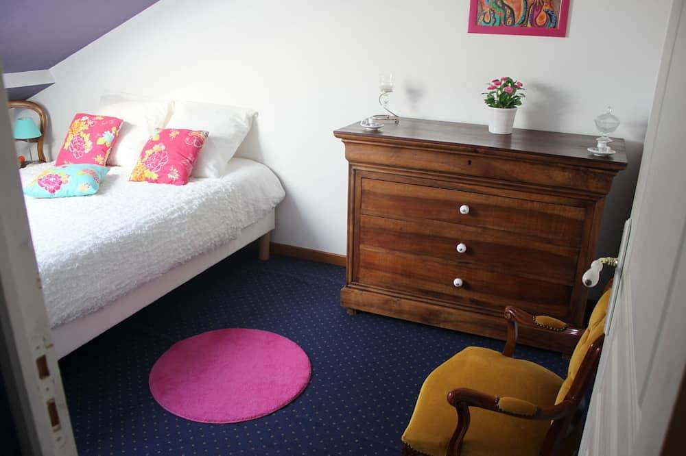 Charming Caen Stone House 150 M From The Sea/Wifi/Velos in Lion-sur-Mer, Caen region