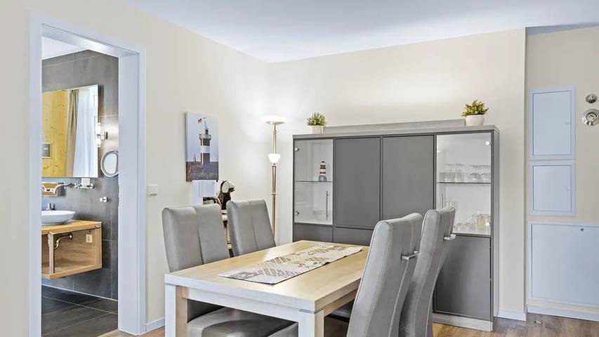 Ferienwohnung für 2 Personen, mit Balkon und Terrasse sowie Sauna in Wremen