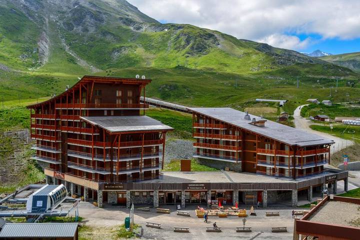 Appart’hôtel pour 6 personnes, avec balcon et vue ainsi que sauna et piscine, animaux acceptés