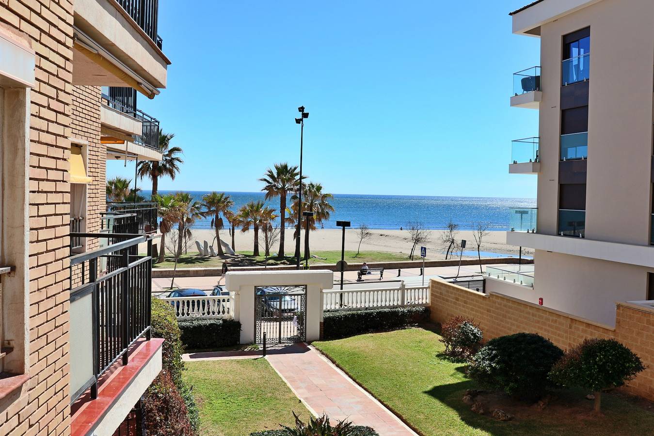 Ganze Wohnung, Ferienwohnung Beachfront Apartment Ronda 1H in Playa Los Boliches, Fuengirola