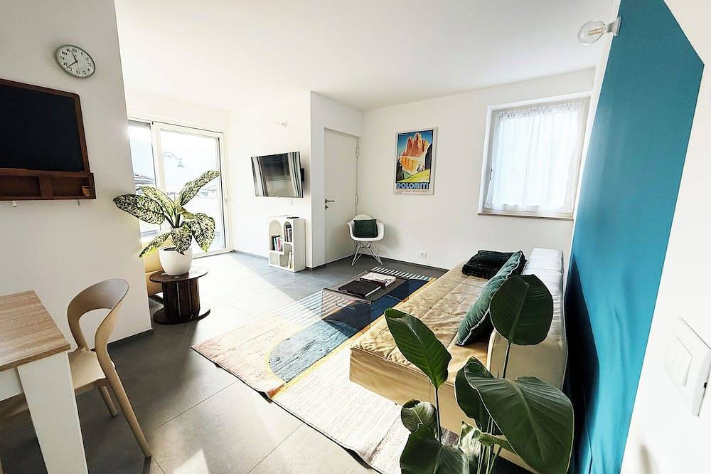 Ganze Wohnung, Apartment in the center of Levico with 3 bedrooms, 2 bathrooms, terrace,garage and elevator in Levico Terme, Caldonazzosee