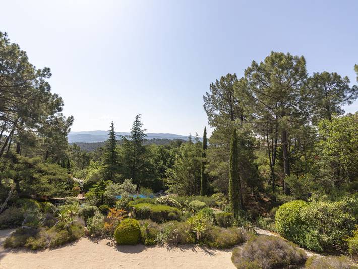 Location de vacances pour 14 personnes, avec terrasse ainsi que jardin et vue à Roussillon - 4