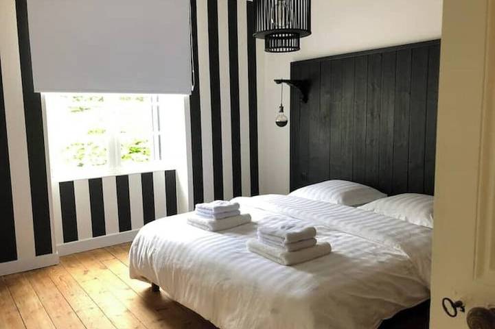 Peaceful Country House - Heated Pool & Private Garden in Sainte-Gemme, Saintes und Umgebung