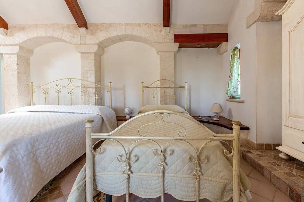 Villa Poggio dei Loti by Barbarhouse in Cisternino, Salento