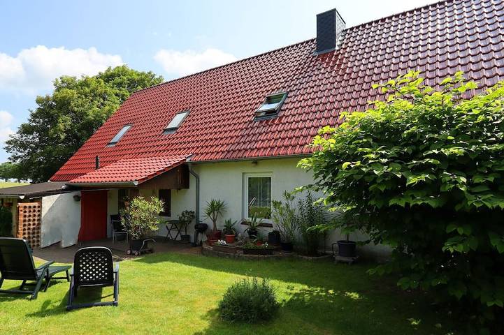Ferienwohnung für 3 Personen, mit Terrasse und Garten