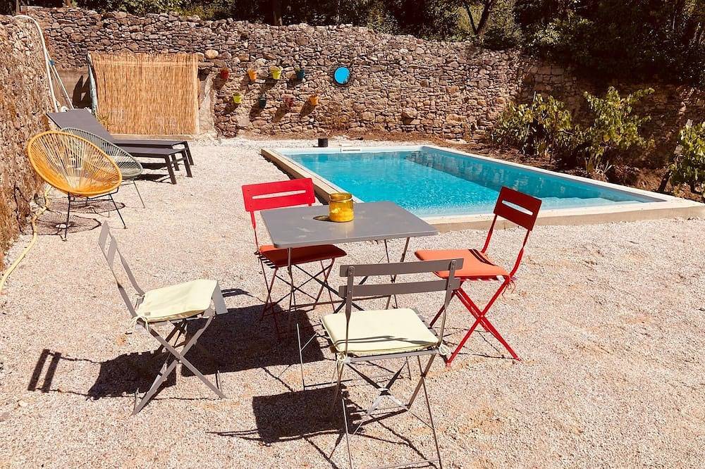 Charming cottage \"le Nid de Raymond\" located in a picturesque village Montolieu in Montolieu, Carcassonne und Umgebung