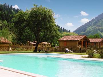 Maison de campagne pour 4 personnes, avec piscine et terrasse à Fougax-et-Barrineuf