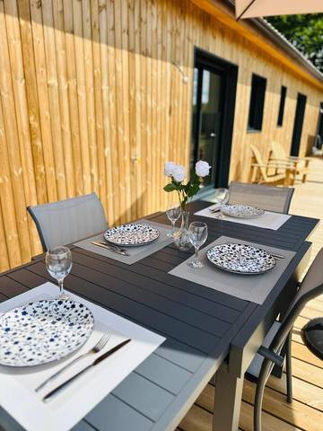 Gîte pour 2 personnes, avec vue et jardin, animaux acceptés à Saint-Avit-Sénieur