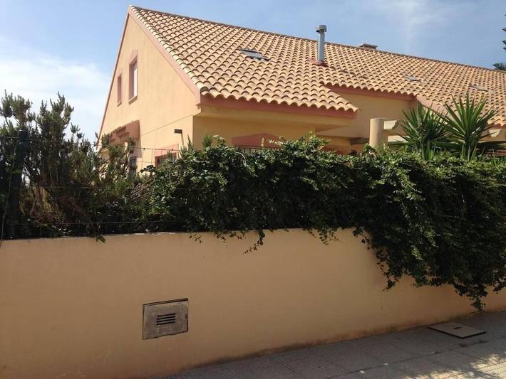 Location de vacances pour 5 personnes, avec vue ainsi que jardin et piscine, adapté aux familles à Isla Plana - 2