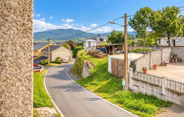 Appartement de vacances entier, Appartement au bord de la mer : WiFi, piscine, parking, emplacement privilégié in Ortigueira, Rías Altas
